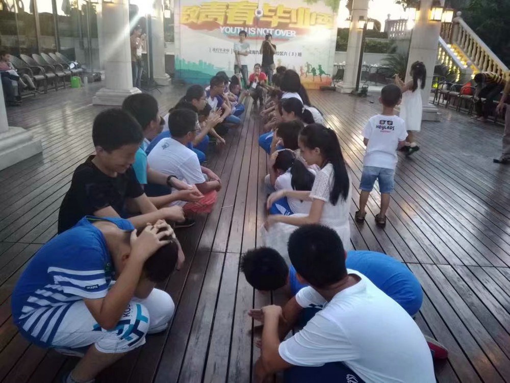 灏忓鐝骇姣曚笟鍏哥ぜ6.jpg